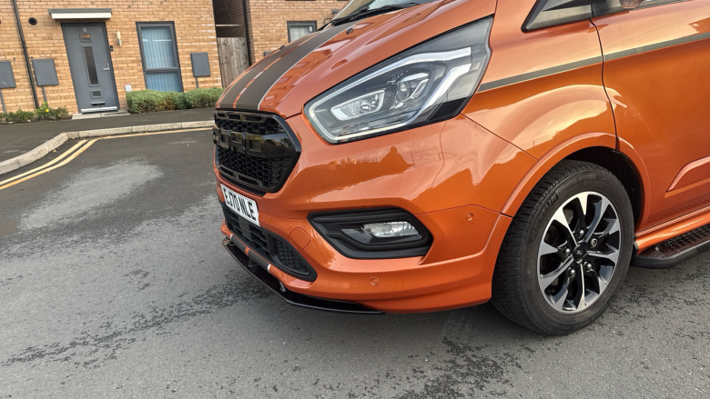 Ford Tourneo Custom Transit Custom Tourneo L1 Diesel Fwd 2.0 EcoBlue 185ps L/R 8 Seater Sport Auto